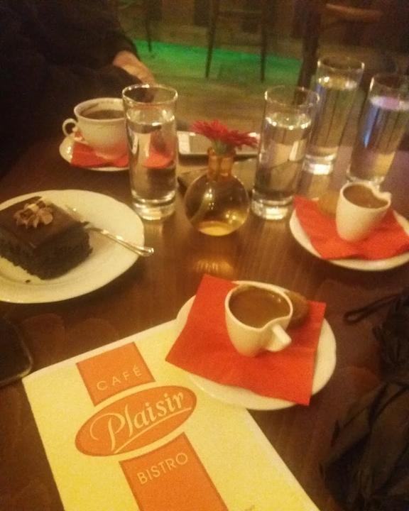 Cafe Plaisir