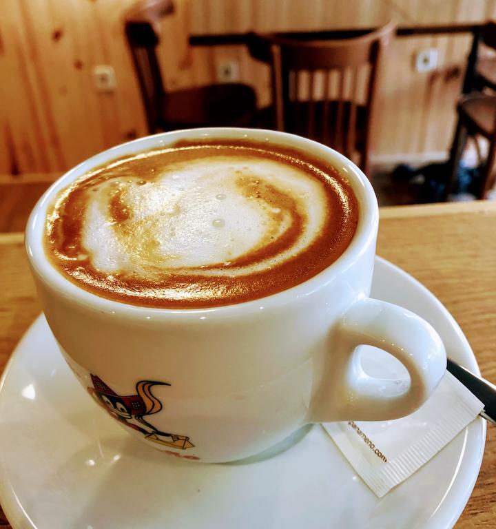 Cappuccineria + Pizzeria Dall' Italiano